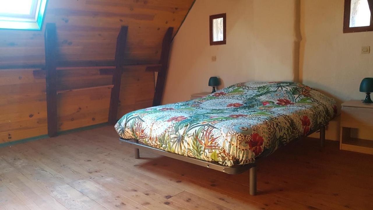 Maison Isolee Dans Les Vignes Et Les Bois Valady Luaran gambar