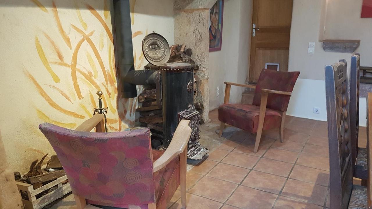 Maison Isolee Dans Les Vignes Et Les Bois Valady Luaran gambar
